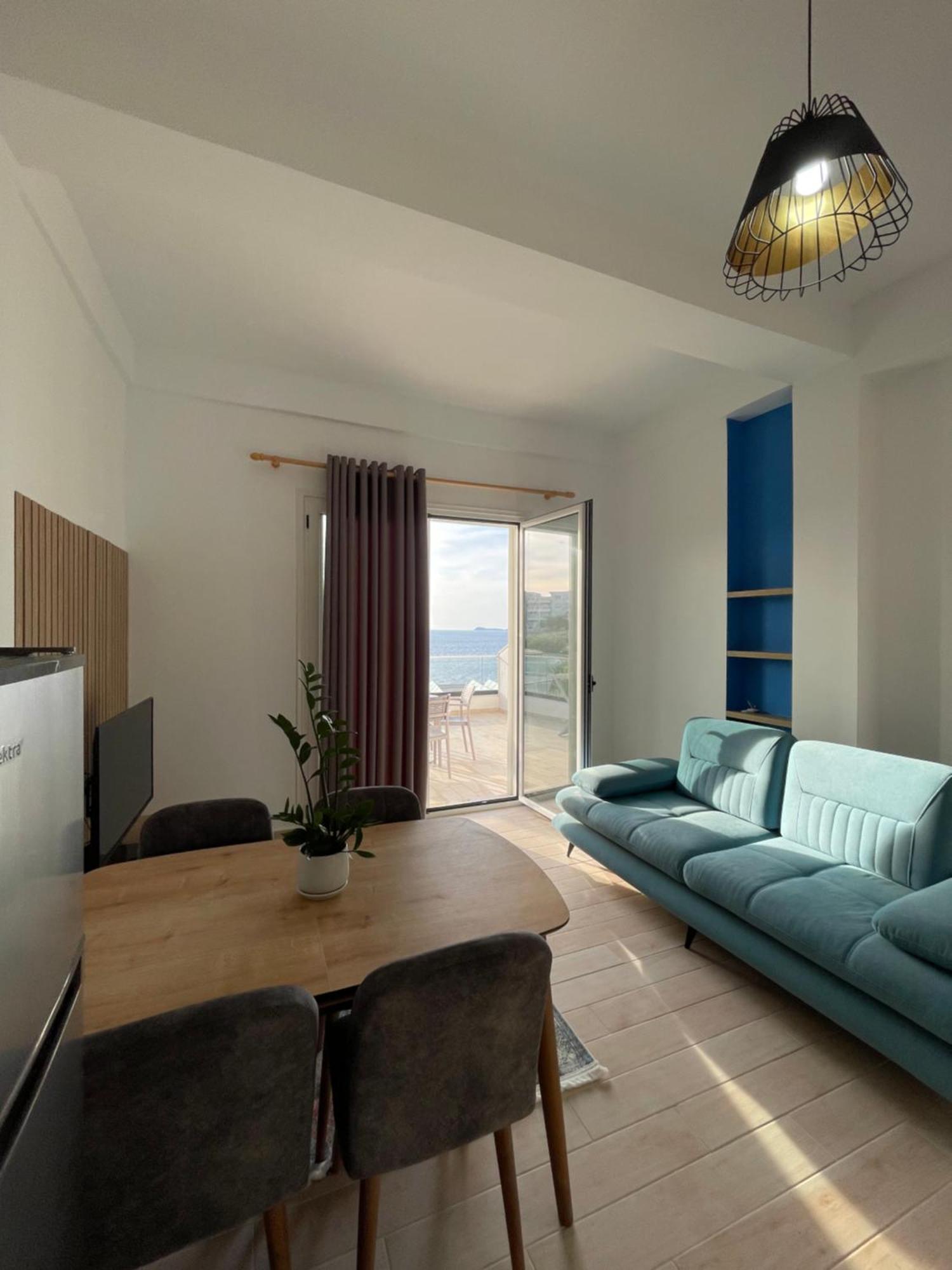 Perla Luxury Apartment - Private Patio & Parking Vlorë Eksteriør bilde
