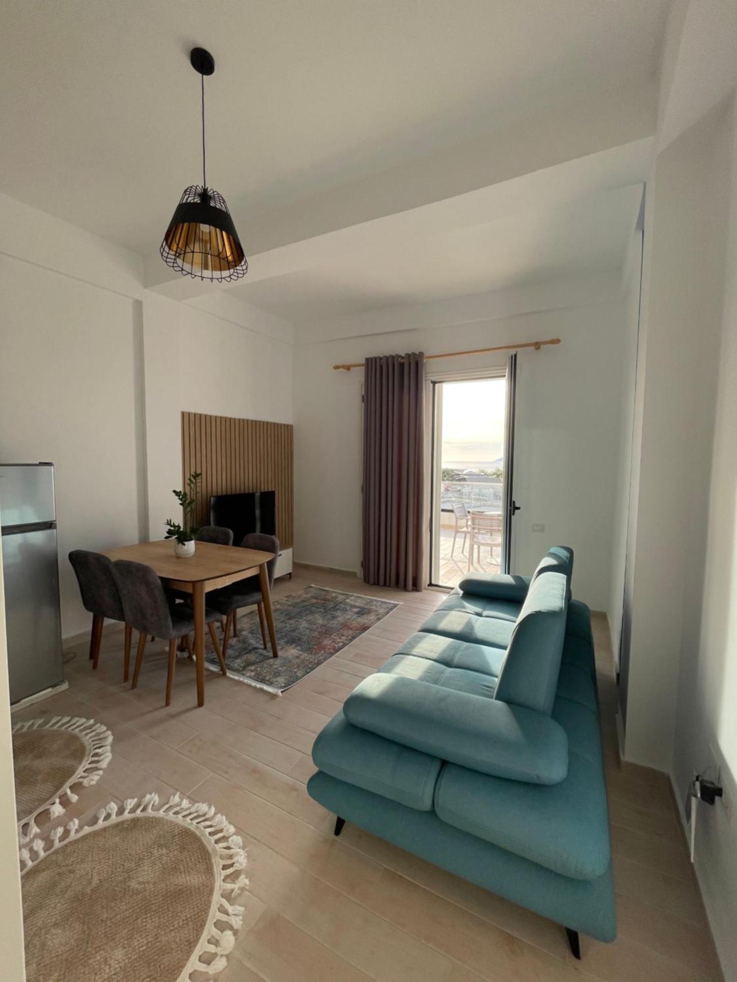 Perla Luxury Apartment - Private Patio & Parking Vlorë Eksteriør bilde